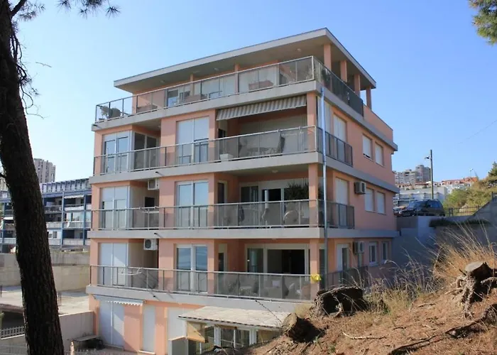 With A Parking Space - 7590 Split