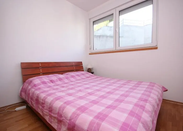 With A Parking Space - 7590 Lägenhet *