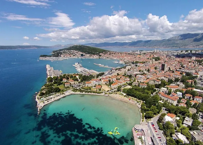 Lägenhet With A Parking Space - 7590 Split