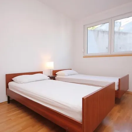 Apartment With A Parking Space - 7590 *