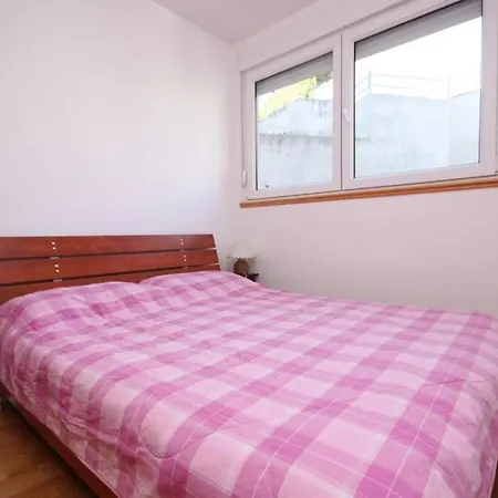With A Parking Space - 7590 Daire *